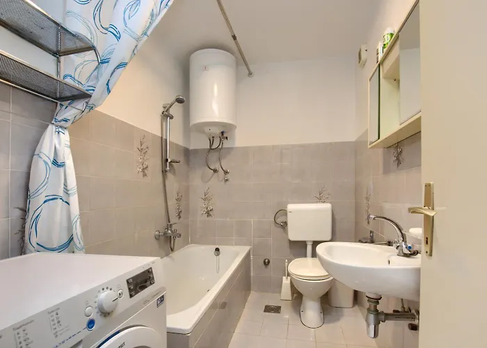 Gordana With Balcony And Parking Lejlighed