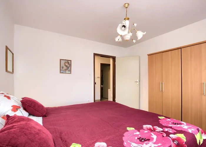 Gordana With Balcony And Parking Lejlighed Pula